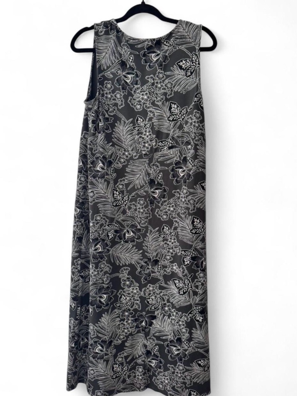 J. Jill Stenciled Gray and Black Floral Sleeveless Midi Dress - Picture 4 of 8